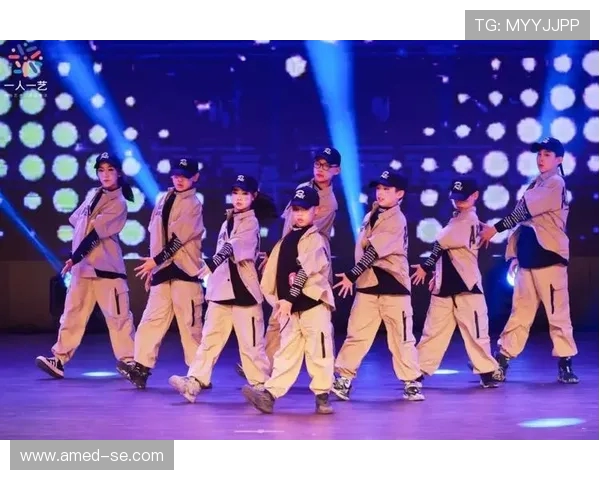 全国街舞大赛点评成都街舞队灵活性表现引人瞩目展现独特风格与实力