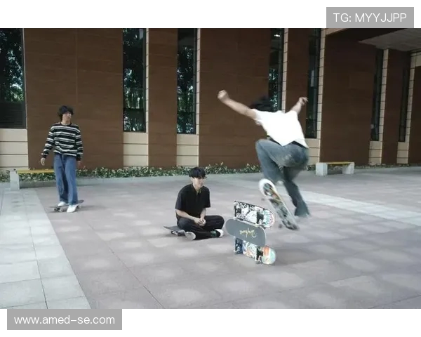 南京滑板队的防反策略揭秘与滑板文化的深度探索