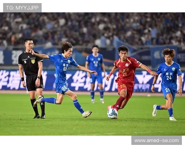 南京足球队战术引发热议球迷与专家各执己见的背后故事