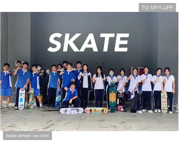 杭州滑板队与上海滑板队赛后复盘团队协作的成功与不足分析