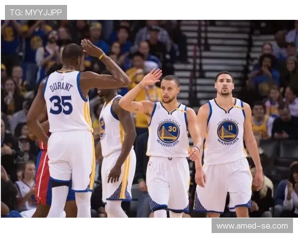 2015至2016赛季勇士与开拓者的精彩对决回顾与分析 2015至2016赛季勇士与开拓者的精彩对决回顾与分析