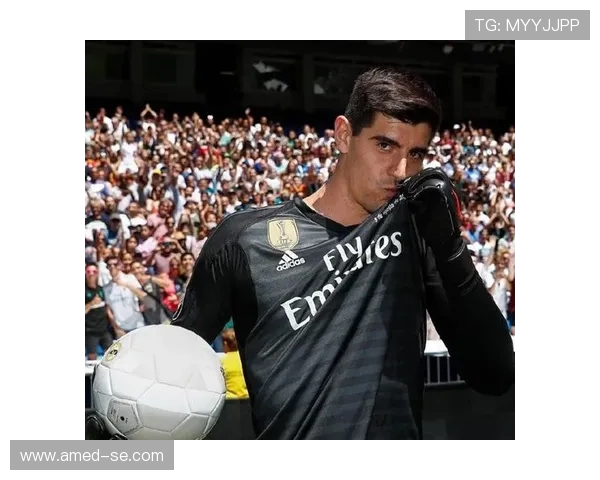 库尔图瓦:守门员之王的传奇之路与足球生涯的辉煌成就 库尔图瓦:守门员之王的传奇之路与足球生涯的辉煌成就