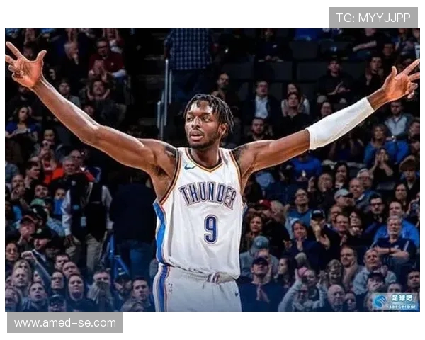 杰拉米格兰特的篮球之路与未来发展潜力探讨 杰拉米格兰特的篮球之路与未来发展潜力探讨