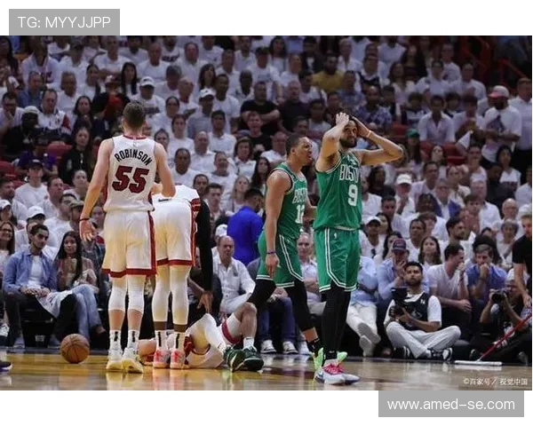 澳大利亚与巴林激战正酣比分揭晓引发球迷热议 澳大利亚与巴林激战正酣比分揭晓引发球迷热议